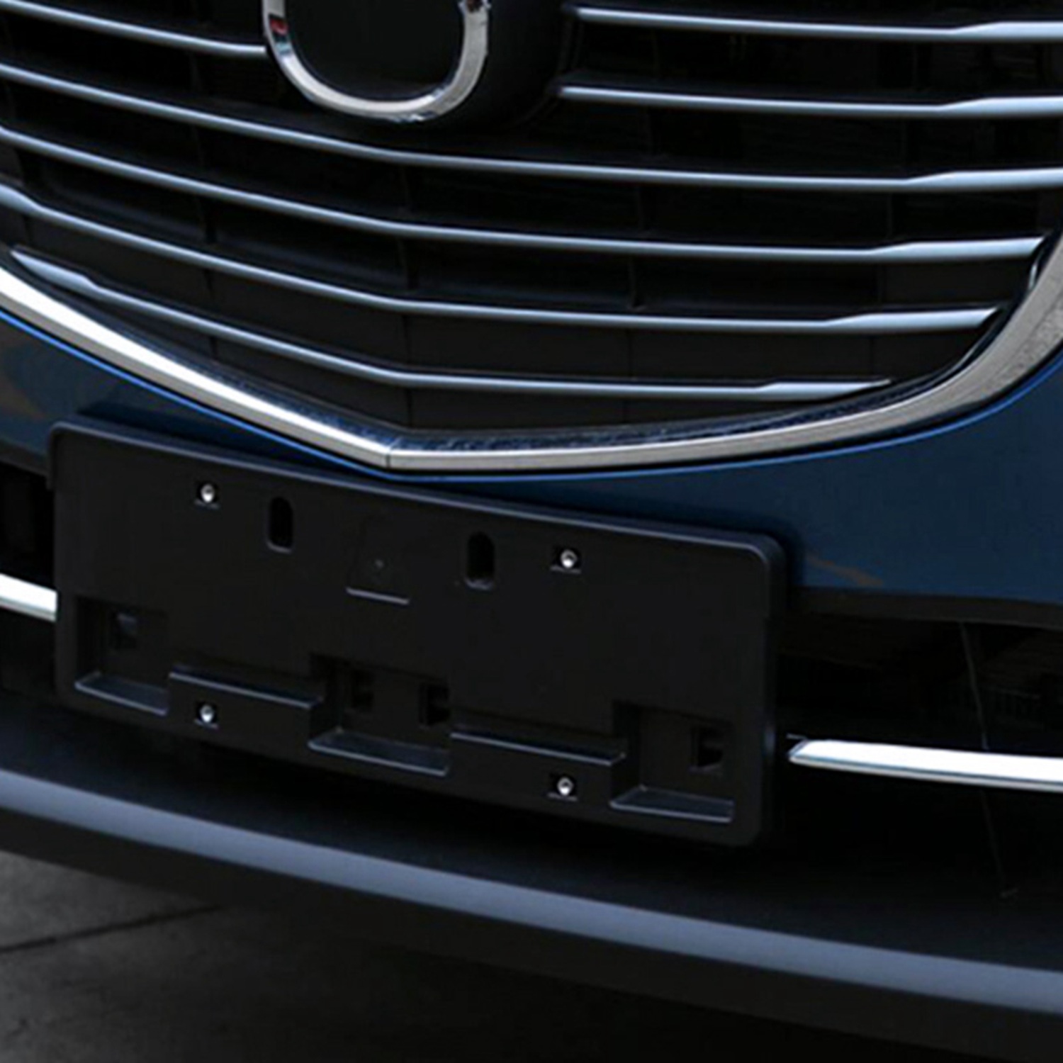 1pcs Center Console Carbon Fibre Liquid Crystal Screen Trim Strip & 2Pcs ABS Chrome Front Grill Cover Trims Strip