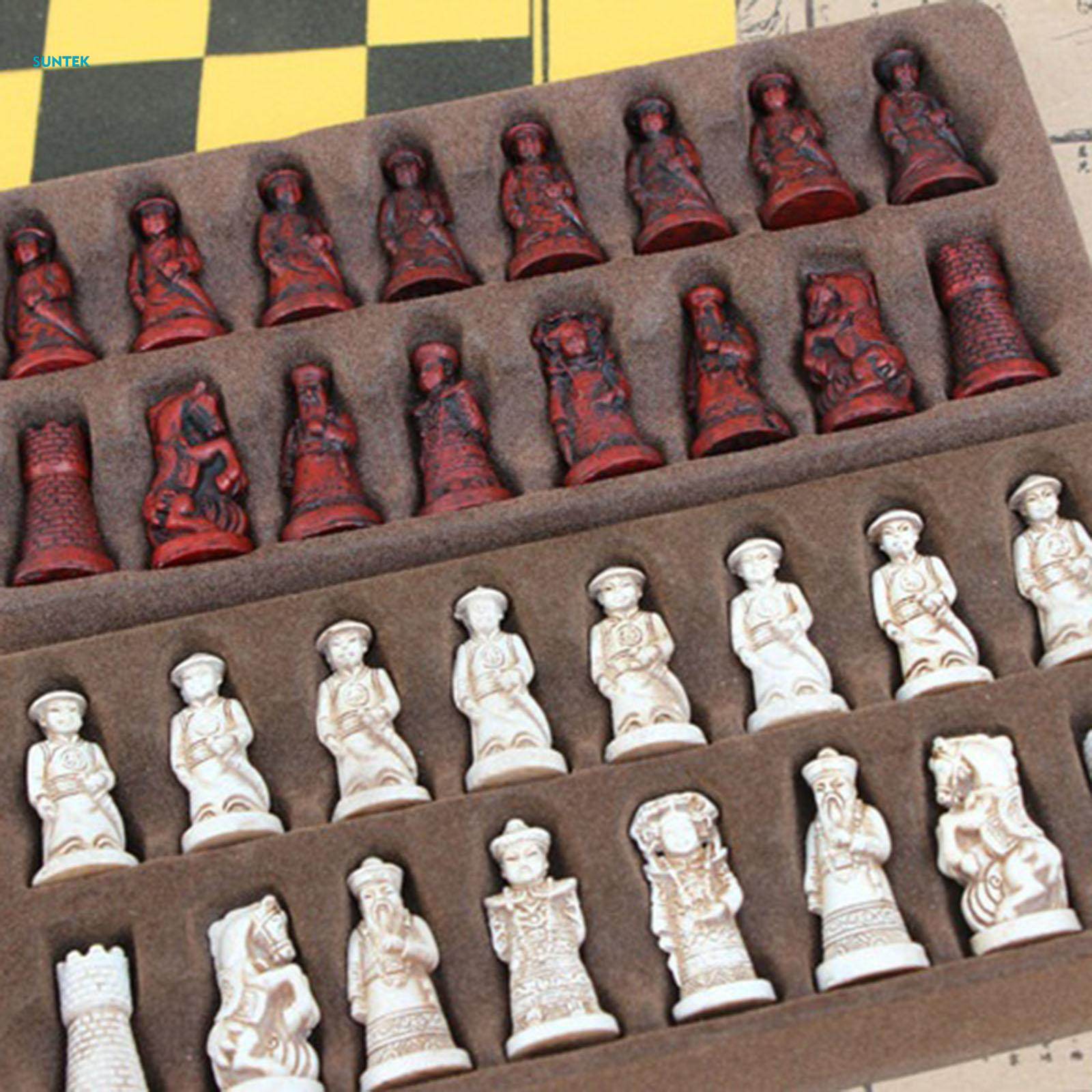 Chess Set Folding Roll up Chess Board Carving Resin Chessman Classic Figures Chess for Gift Camping. 