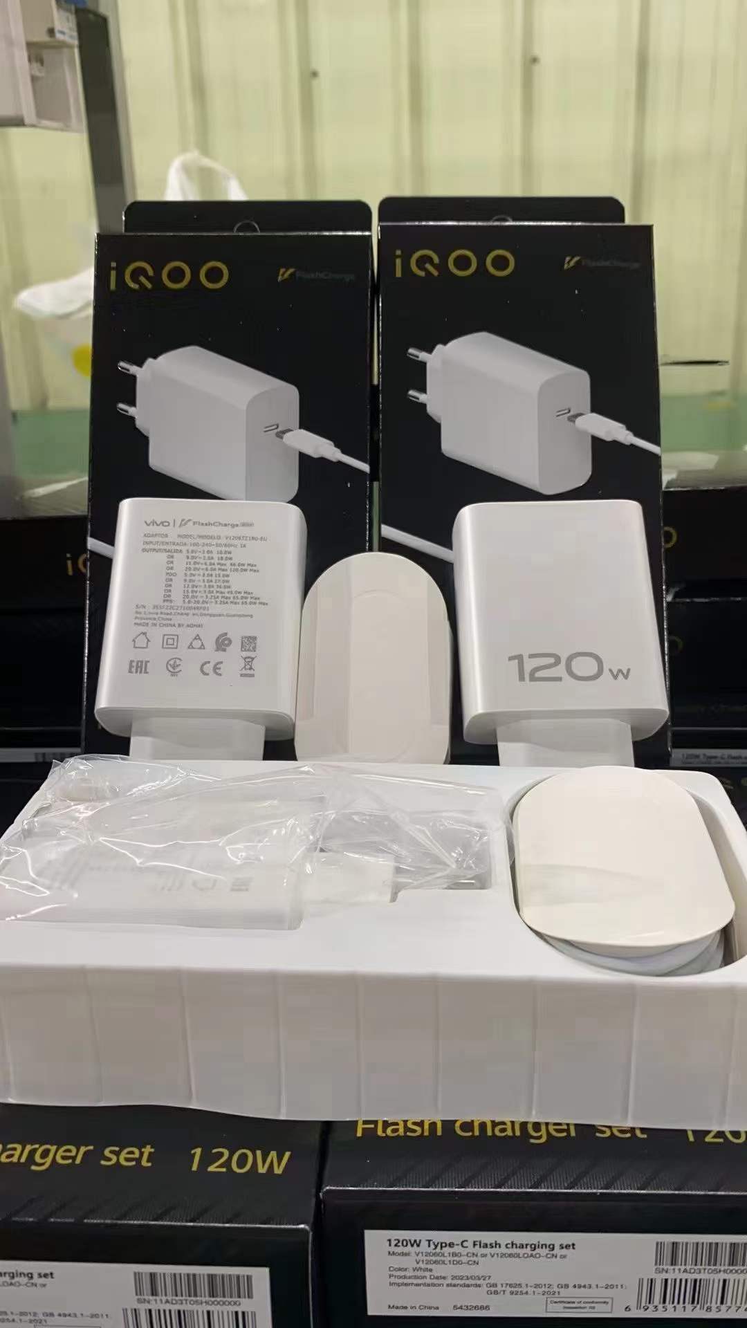 Vivo IQOO 120 Watt PD Flash Charging Adapter with C to C Cable Fast Charger Compatible with vivo X90 X90 Pro X80 X80 Pro X70 X70 Pro IQOO Neo 7 Neo 7 Pro Neo 6 Neo 6 Pro