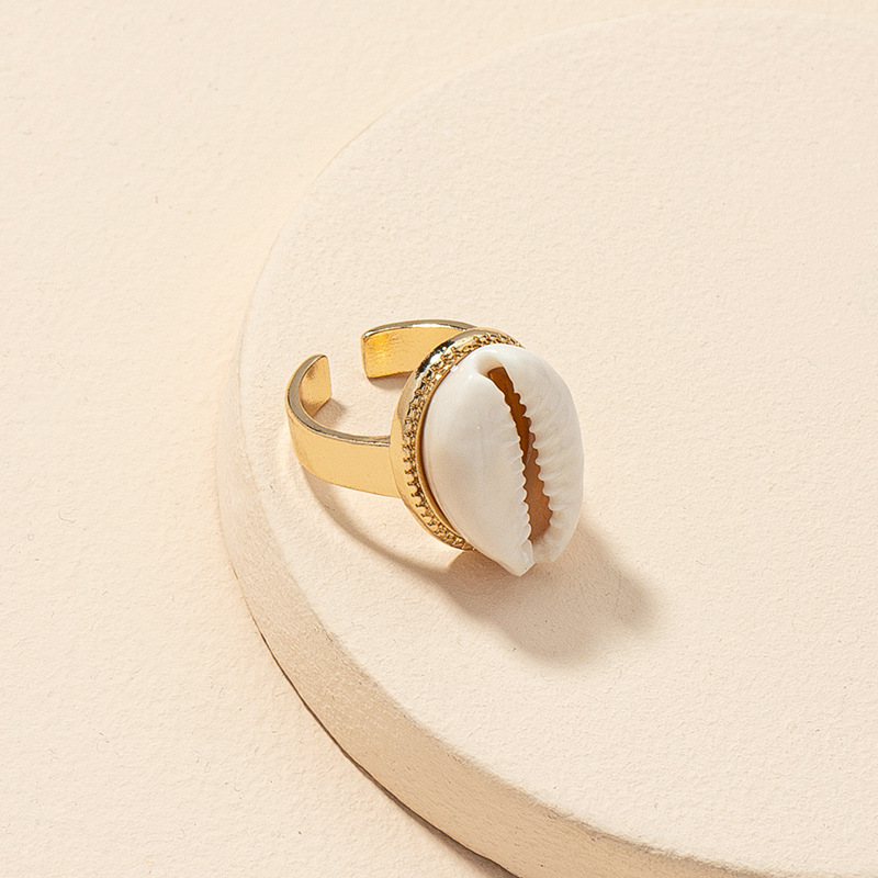 Wholesale Seashell Jewelry New Statement Accessories Gold Color Ocean Sea Style Cowrie Conch Puka Shell Ring for Women 2023. 