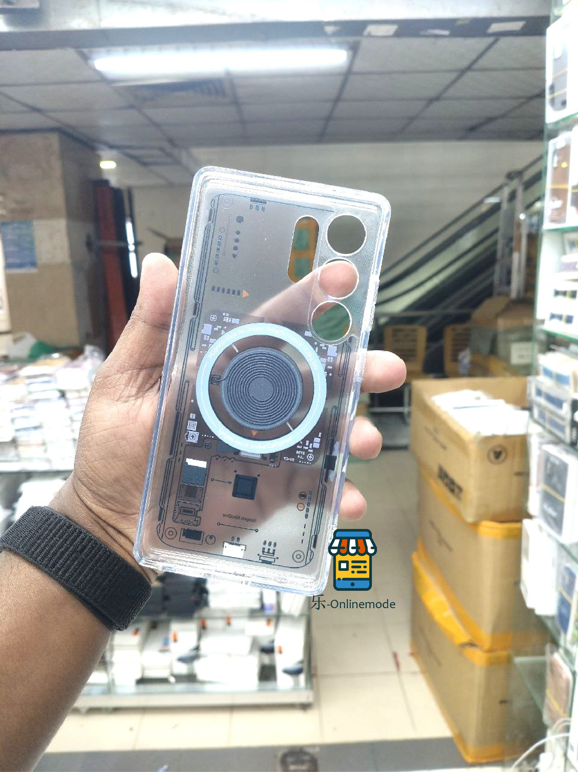 Unlock the Inner Workings of Your S25 Ultra with the Spigen Ultra Hybrid Neo One (MagFit). 