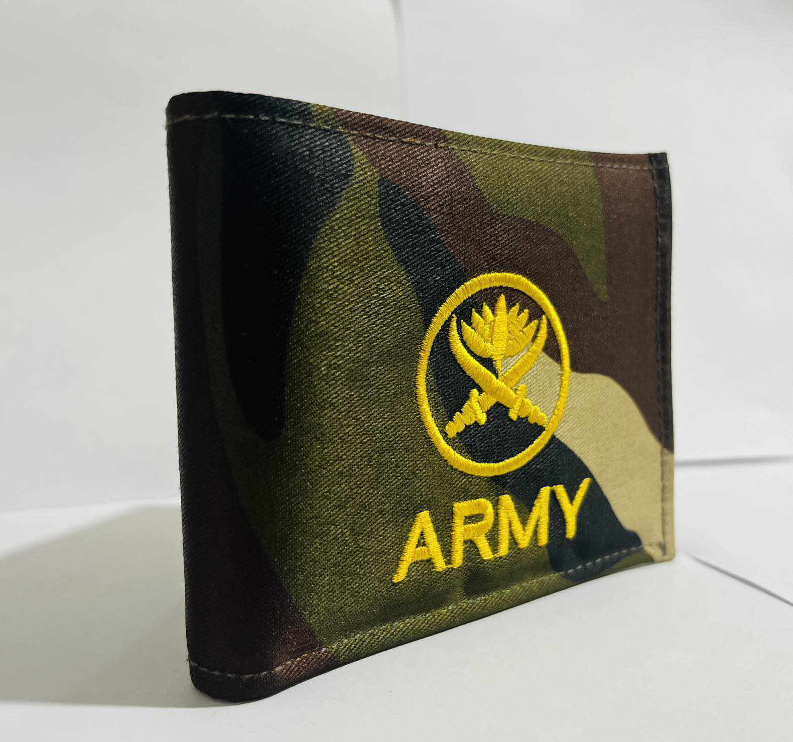 Wallet For Men Army Military Crazy Hunter Men's Army Camouflage Wallet Card Purse with safty Chain, green, one size. 