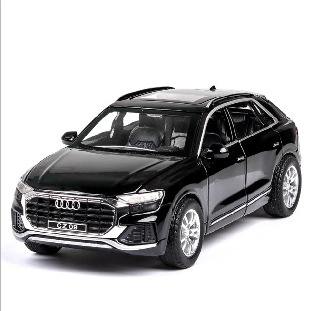 【Toy life hall】1: 32 Audi Q8 Alloy Toy Car Model With Sound And Light 6 Door Opening Birthday Gift Black