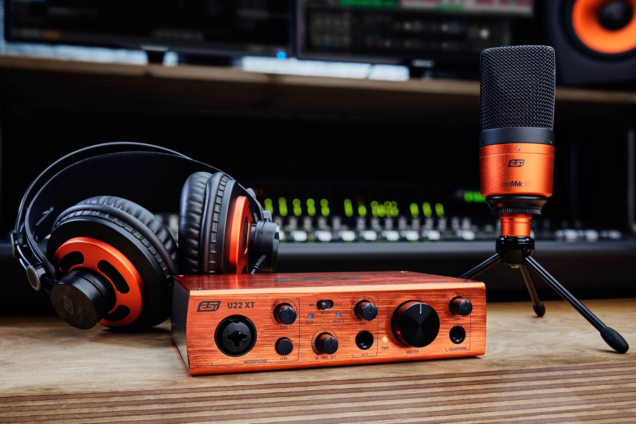 ESI U22 XT | Professional 24-bit USB Audio Interface. 