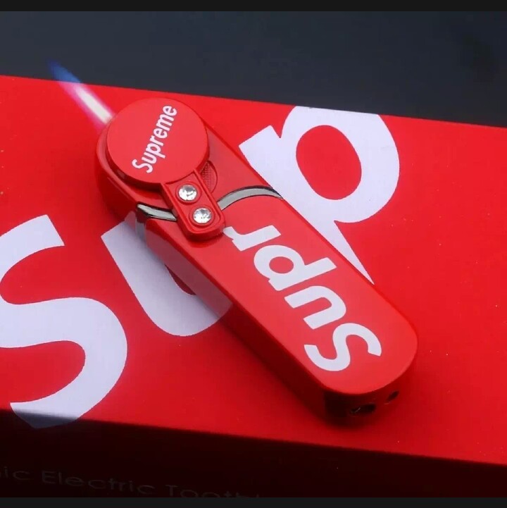 Suprime New Fashionable Windproof Bootn Lighter. 