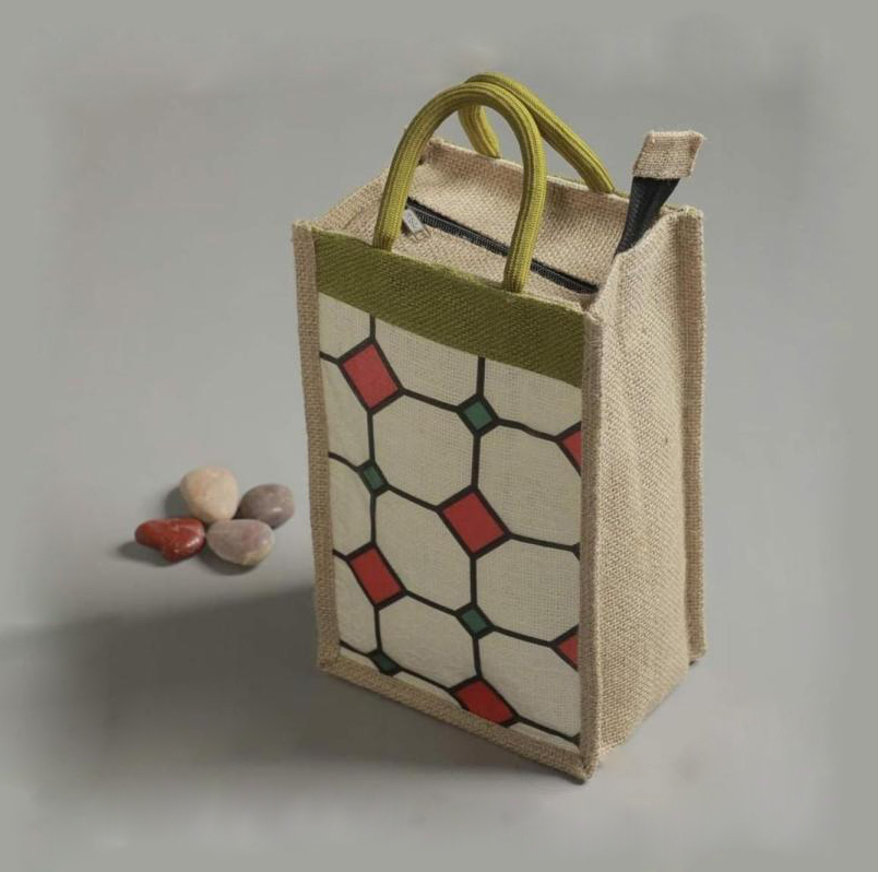Eco friendly jute lunch box bag with cutomised design and reusable fabrics. 