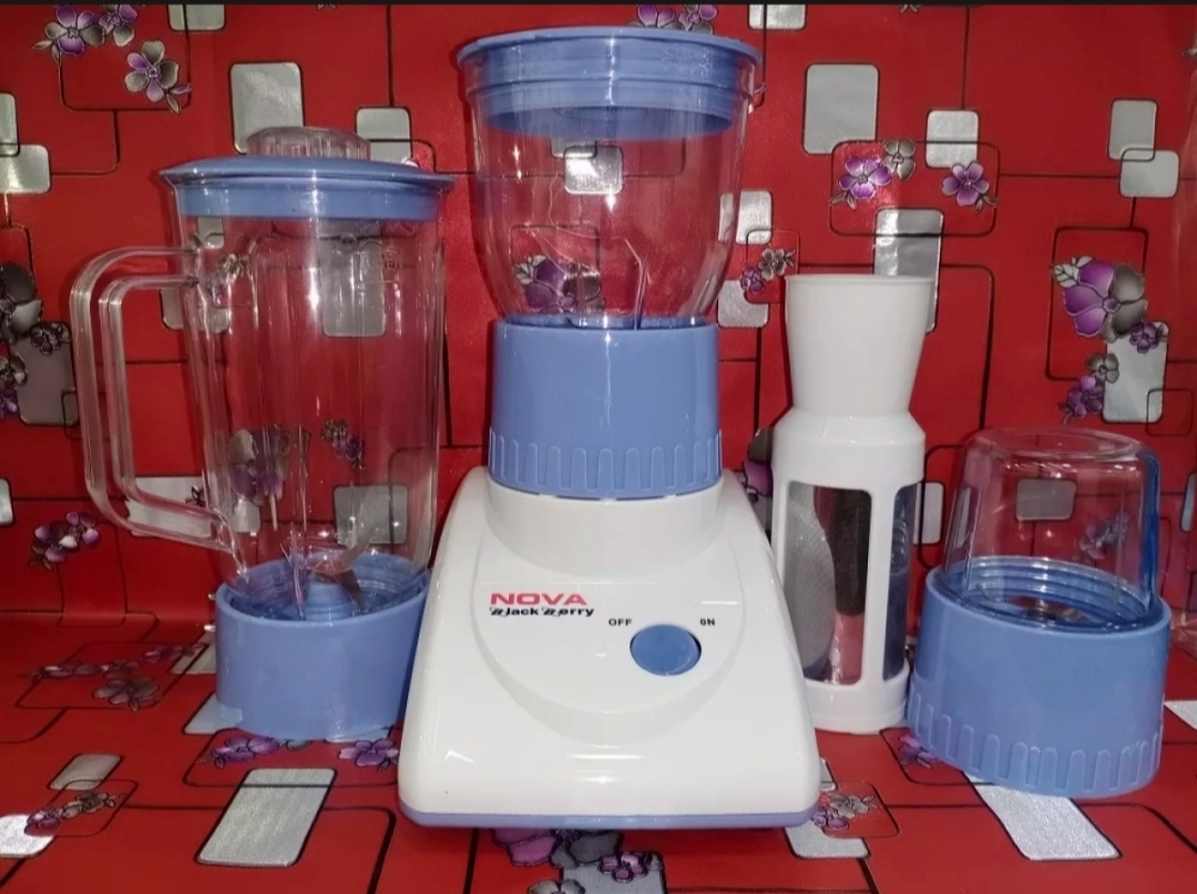 NOVA Black Berry BLENDER and JUICER MXT 4 (4 IN 1). 