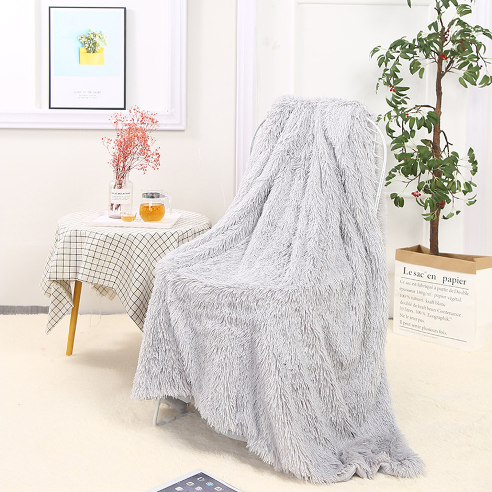 Faux Fur Blanket Decorative Washable Fluffy Faux Fur Throw Blanket. 