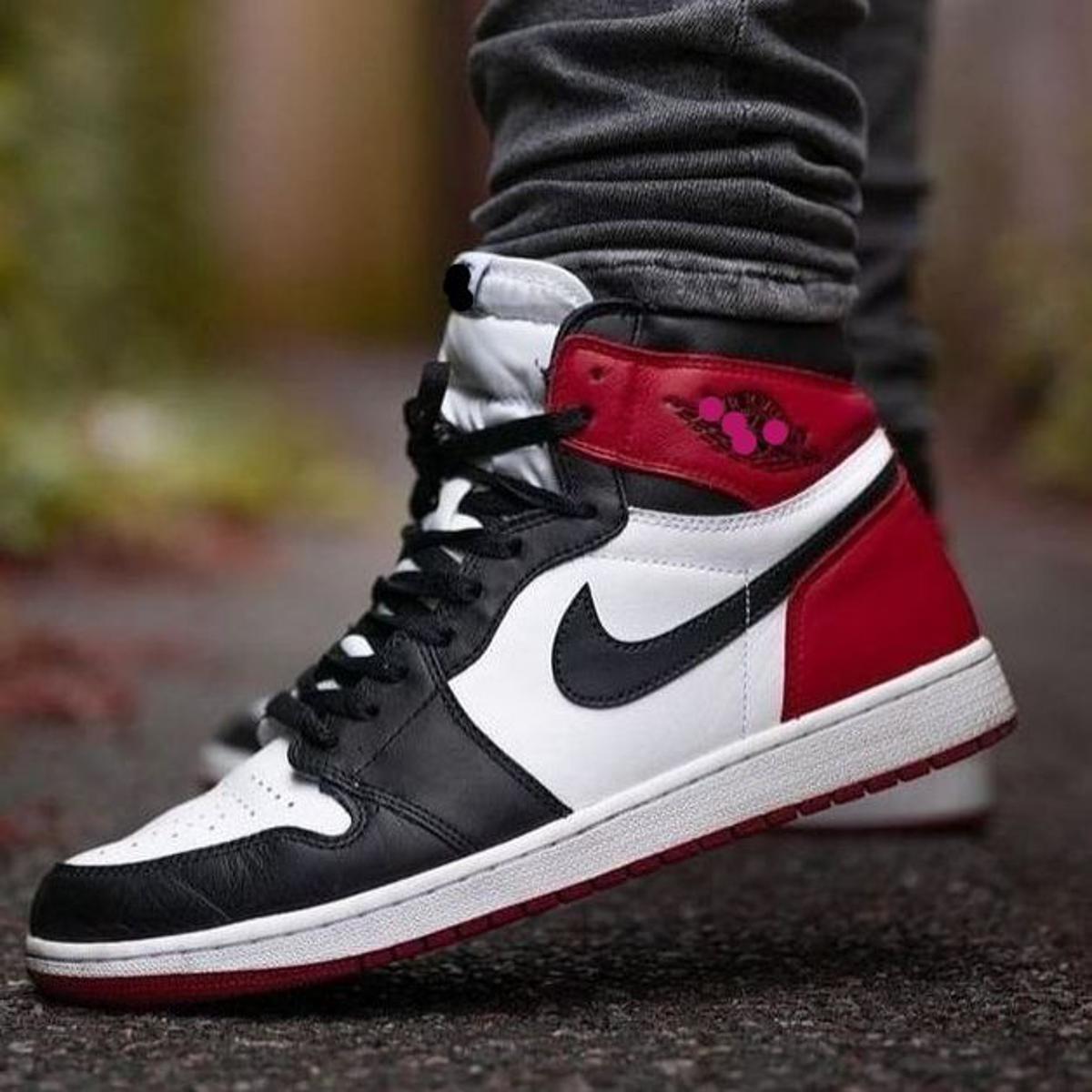 Men's Shoes Retro High Neck Premium Quality Black And Red Sneakers