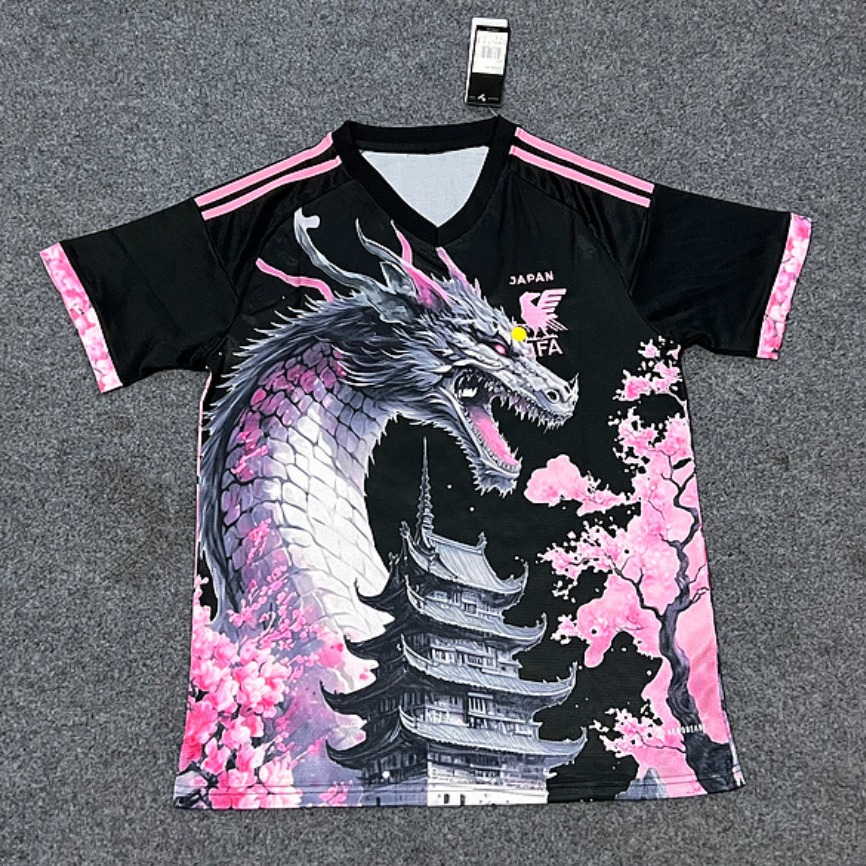 One Japanese anime football jersey, ragon all la Samurai national team football jersey. 