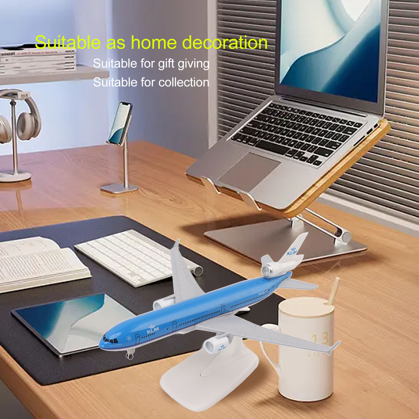Airplane Model, Precise Scale Simulated Metal Aircraft Model for Collector. 