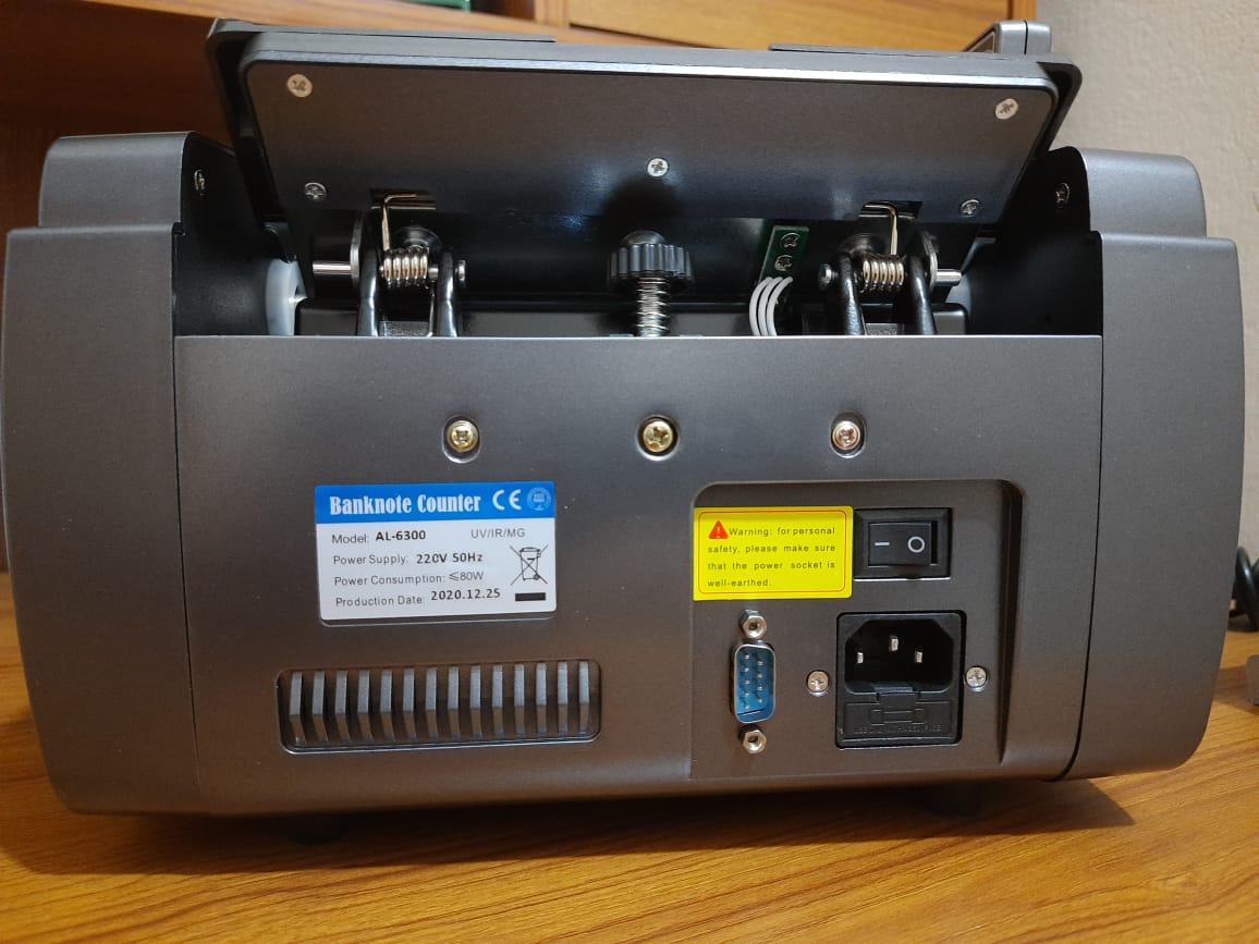 Money Counting & Fake Note Detector Machine ML-6300 with 3 displays. 