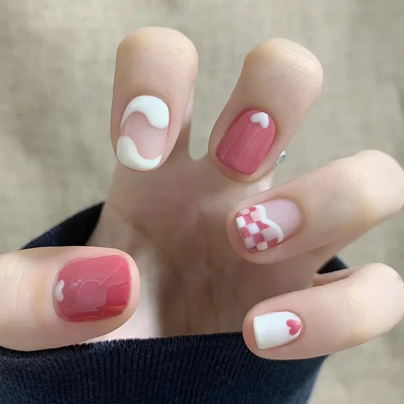 24pcs Short Nails Red Flame Design False Nails Art Full Coverage Removable Waterproof Artificial Press on Nail with Tools. 