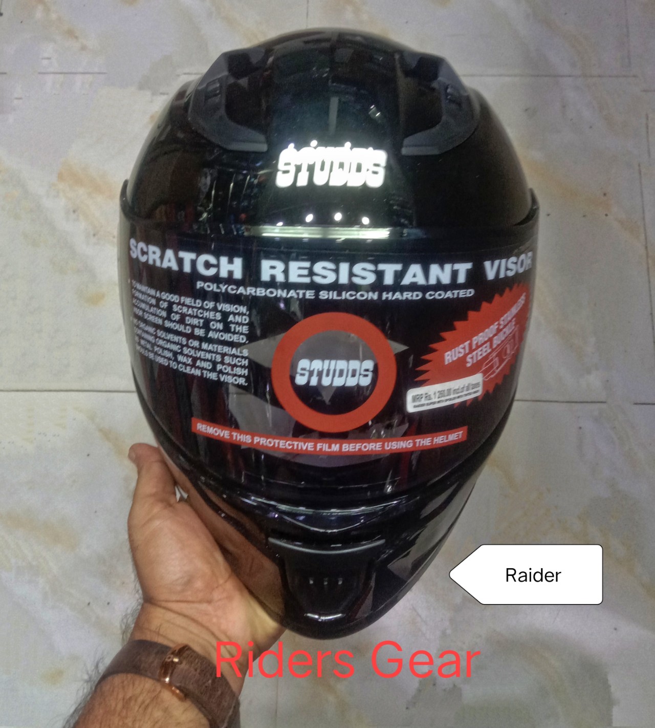 Studds Raider Fullface Glossy Black  Helmet For riding Bike.. 