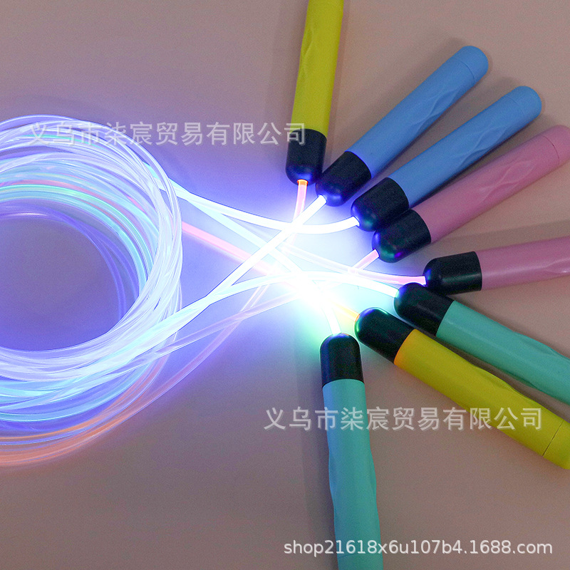 Douyin luminous skipping rope on behalf of optical fiber dazzling color changing fluorescent skipping rope TPU luminous skipping rope cross-border wholesale. 