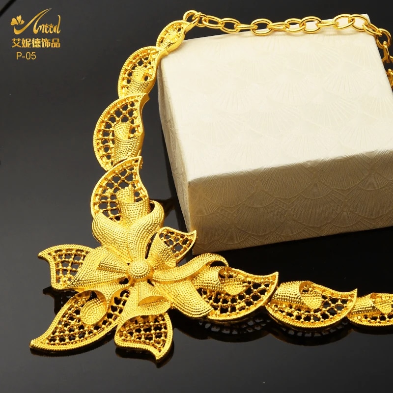 Indian Gold Plated Jewelry Set For Women African Bridal 24K Gold Color Necklace Earrings Set Dubai Nigerian Wedding Wholesale. 