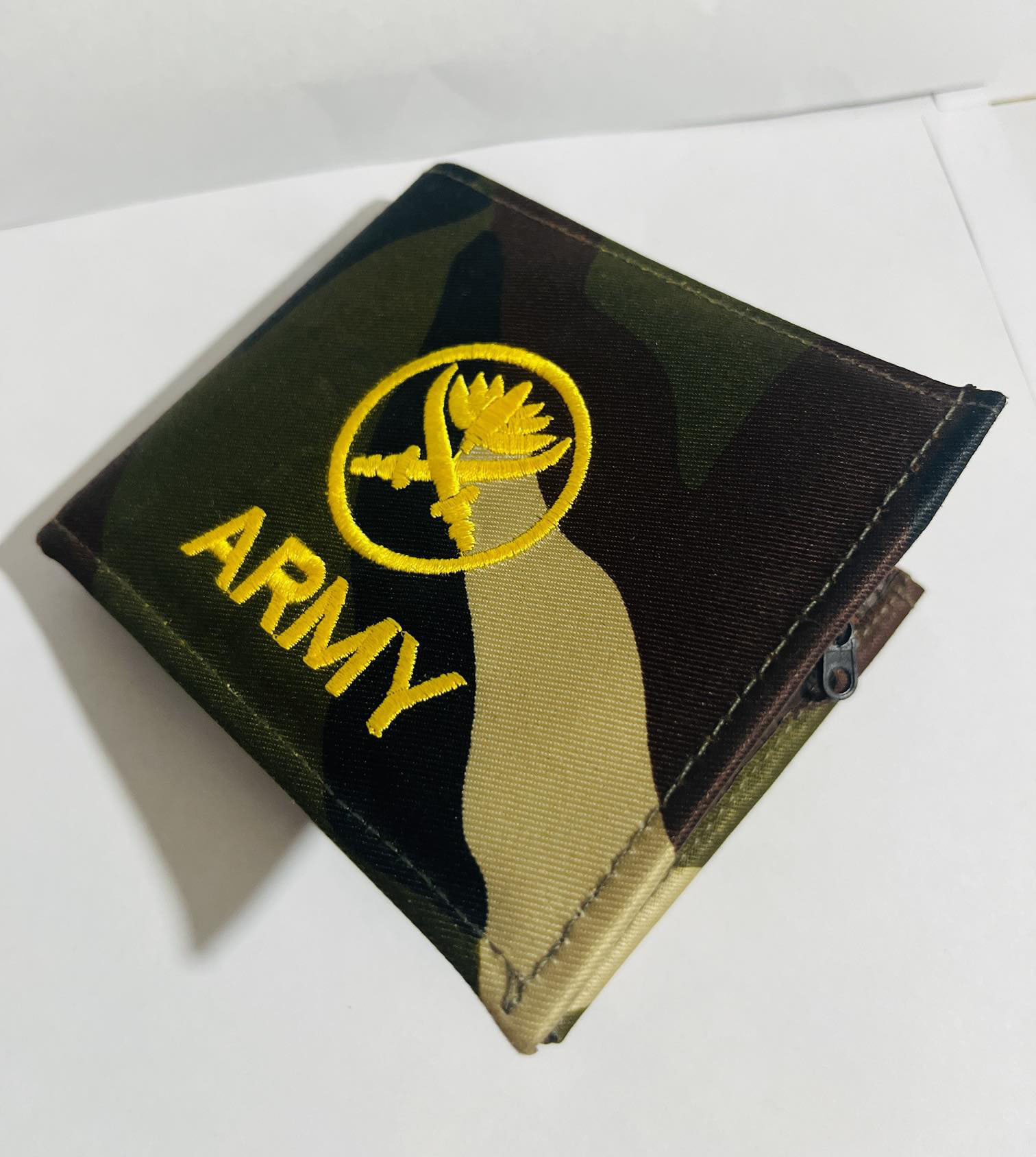 Wallet For Men Army Military Crazy Hunter Men's Army Camouflage Wallet Card Purse with safty Chain, green, one size. 