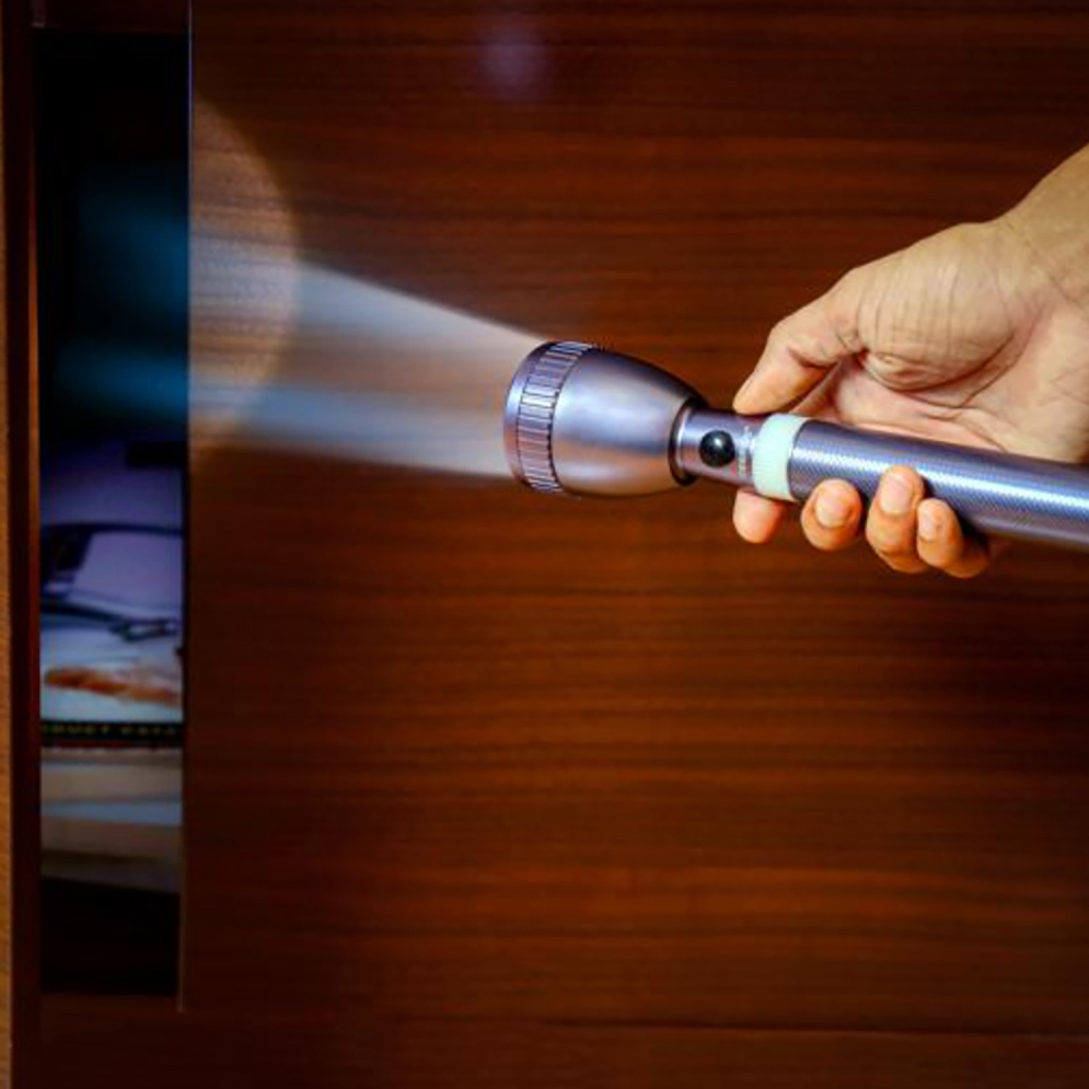 Geepas GFL3803 Rechargeable LED Flash Light Torch Light. 