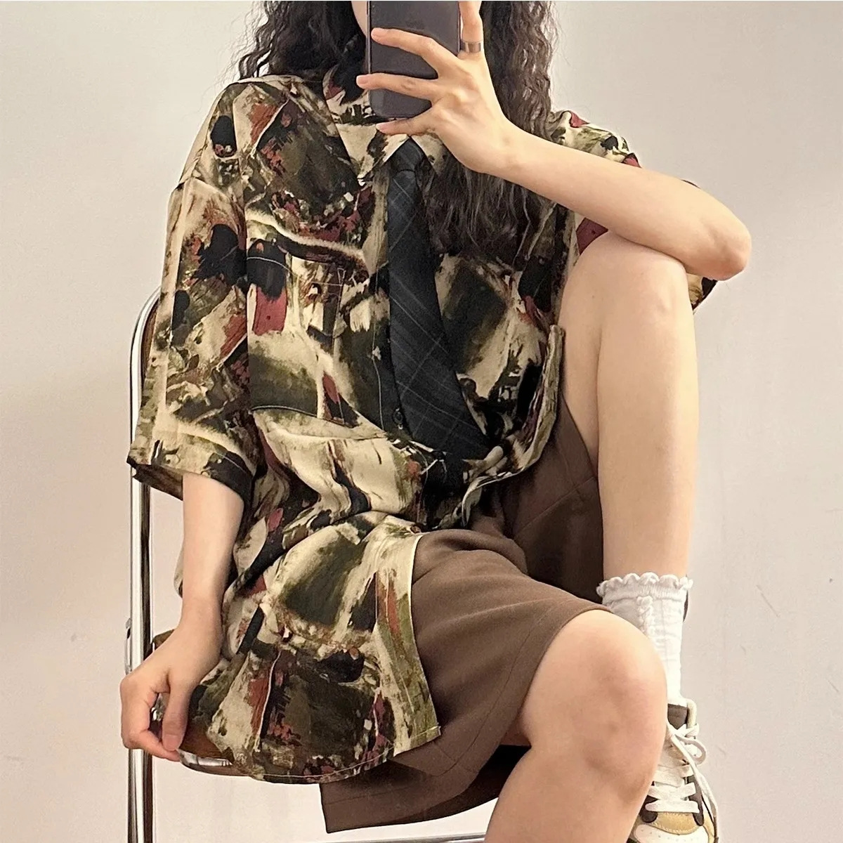 Loose American Style Retro Hong Kong Style Summer New Painting Full Printed Short-Sleeved Shirt Men's and Women's Lapel Shirt [ with Tie ]. 