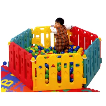 lucky baby play yard