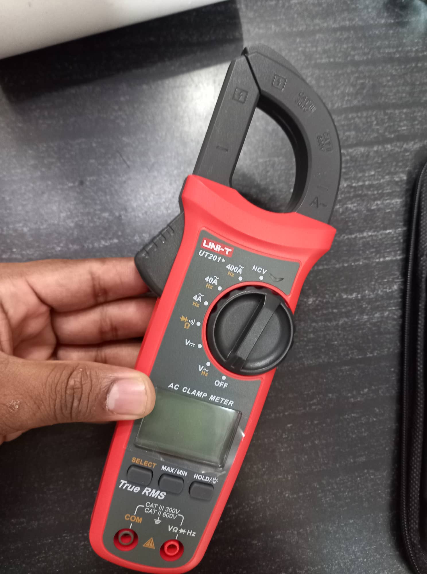 UNI-T UT201+ UT-201+DMM AC DC Digital Clamp Meter Auto Range Ture RMS Handheld Clamp Digital Multimeter Tester Volt Ohm Meter. 