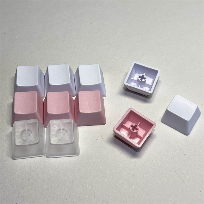 Plucked Teddy Dog Keycaps DIY Handmade Customized Cross Axis Mechanical Keyboard R4 Keycaps Personalized Creative Keycaps. 