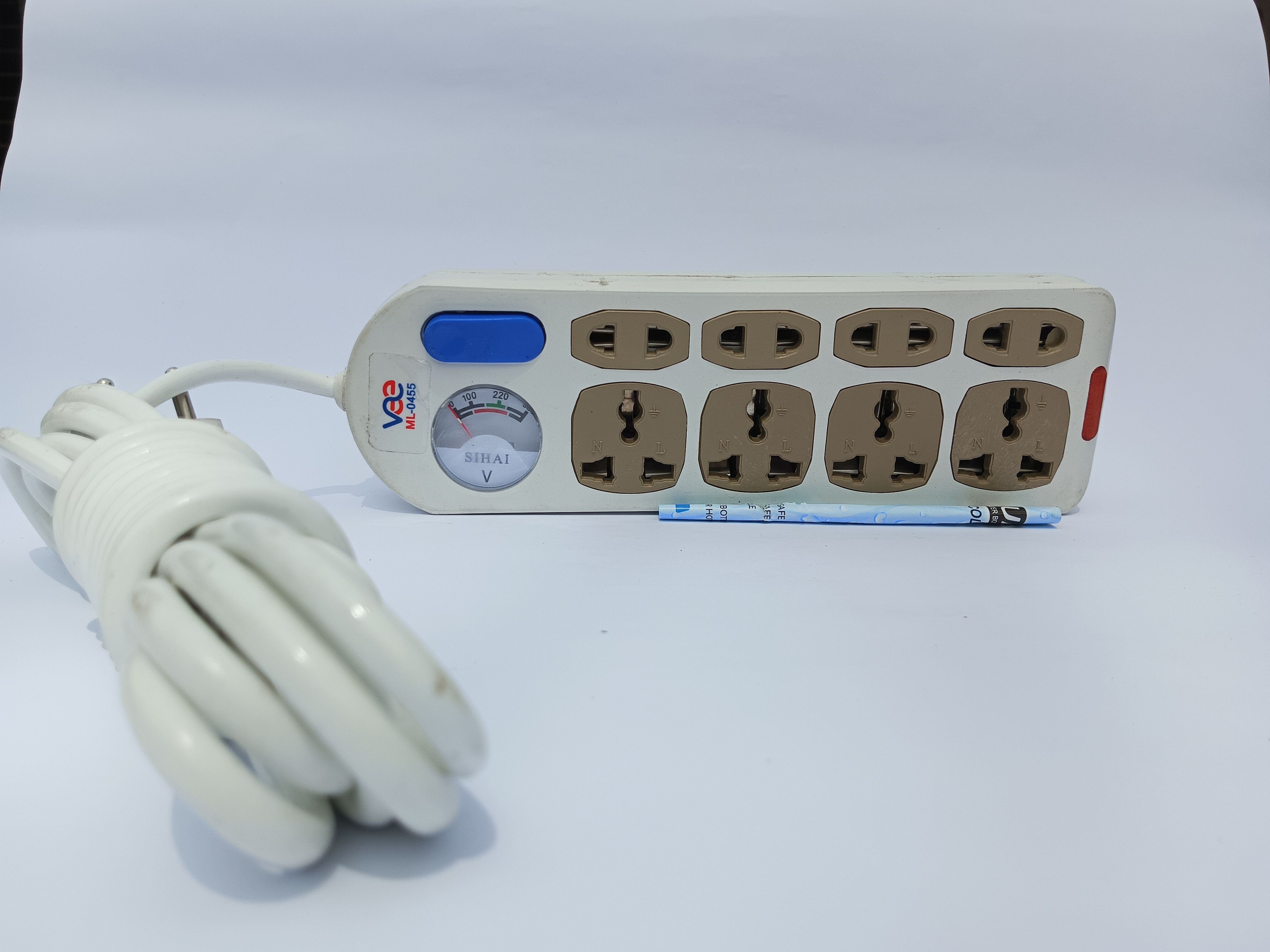 Multiplug 8 Port Power Strip with 3 Meter Cable. 