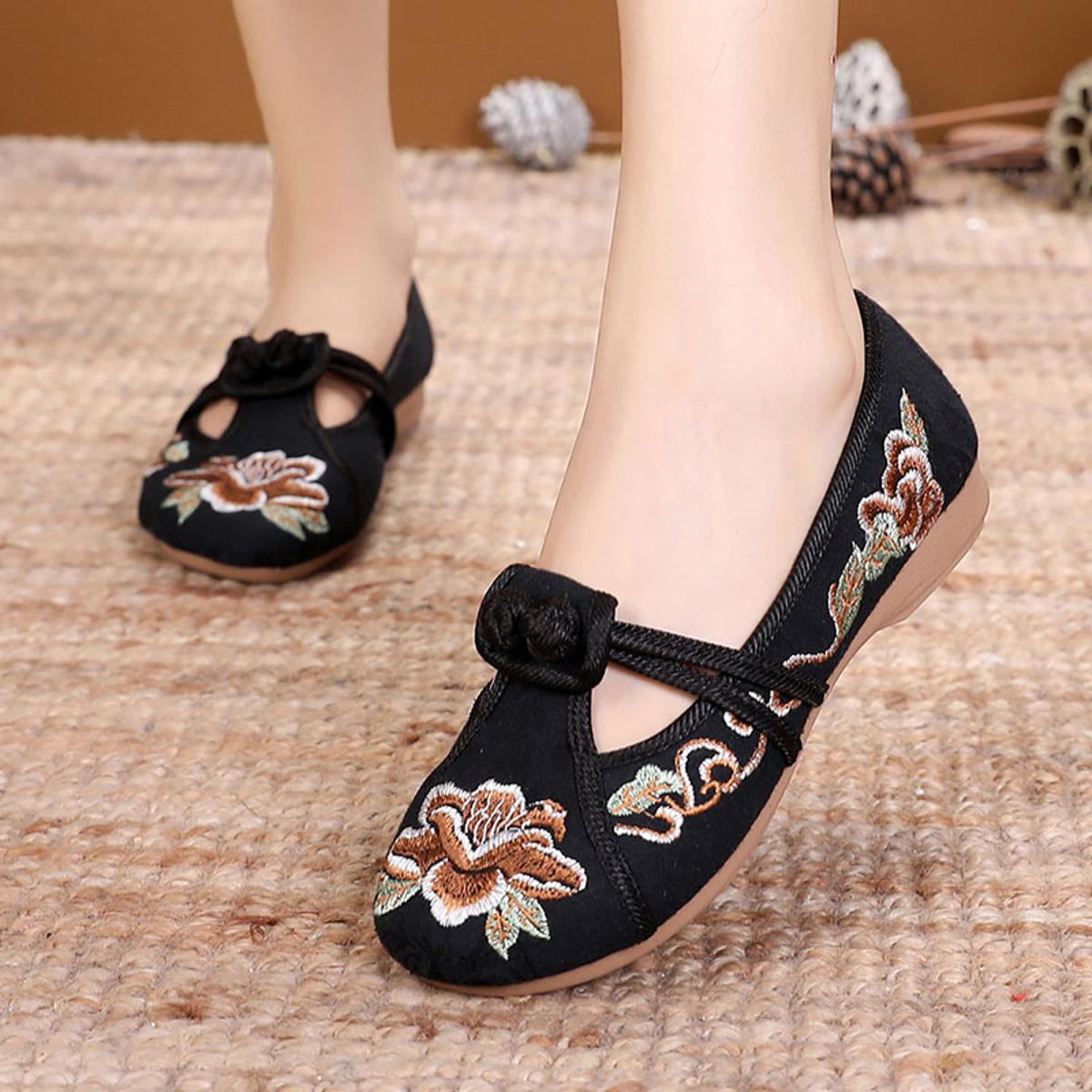 Fashionable large cheap size shoes