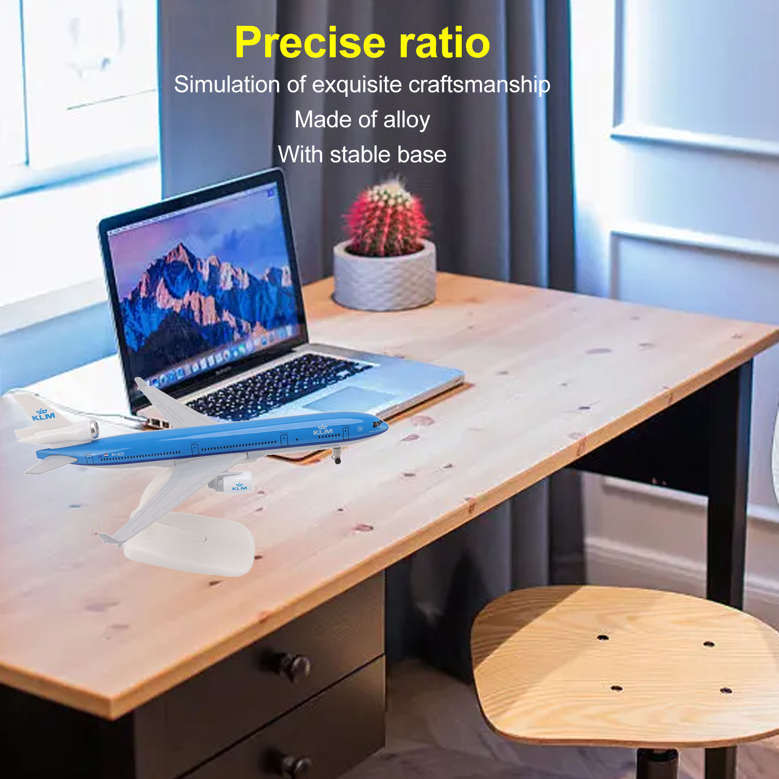 Airplane Model, Precise Scale Simulated Metal Aircraft Model for Collector. 