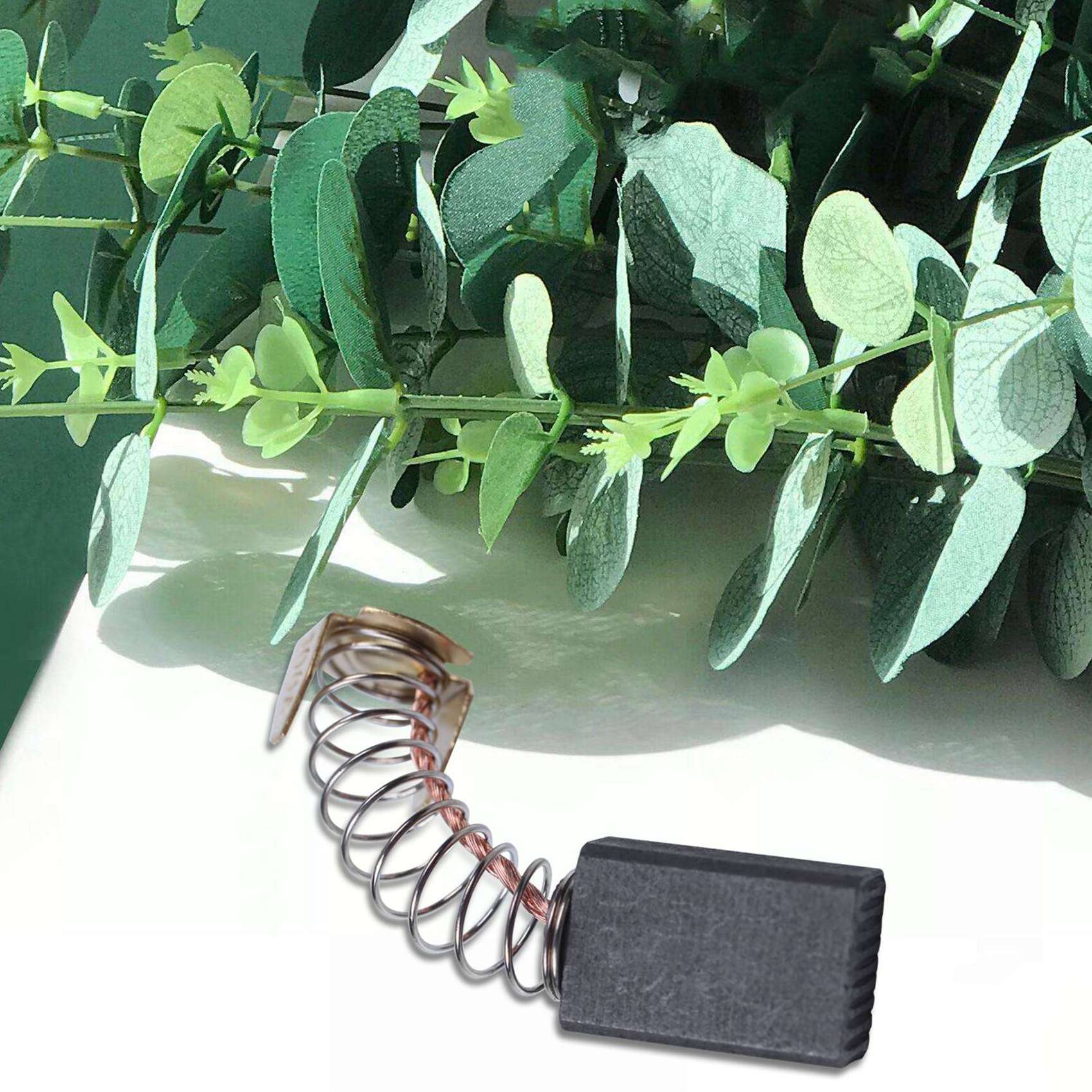16 Pcs 6mm x 10mm x 16mm Carbon Brush Replacement for CB-103