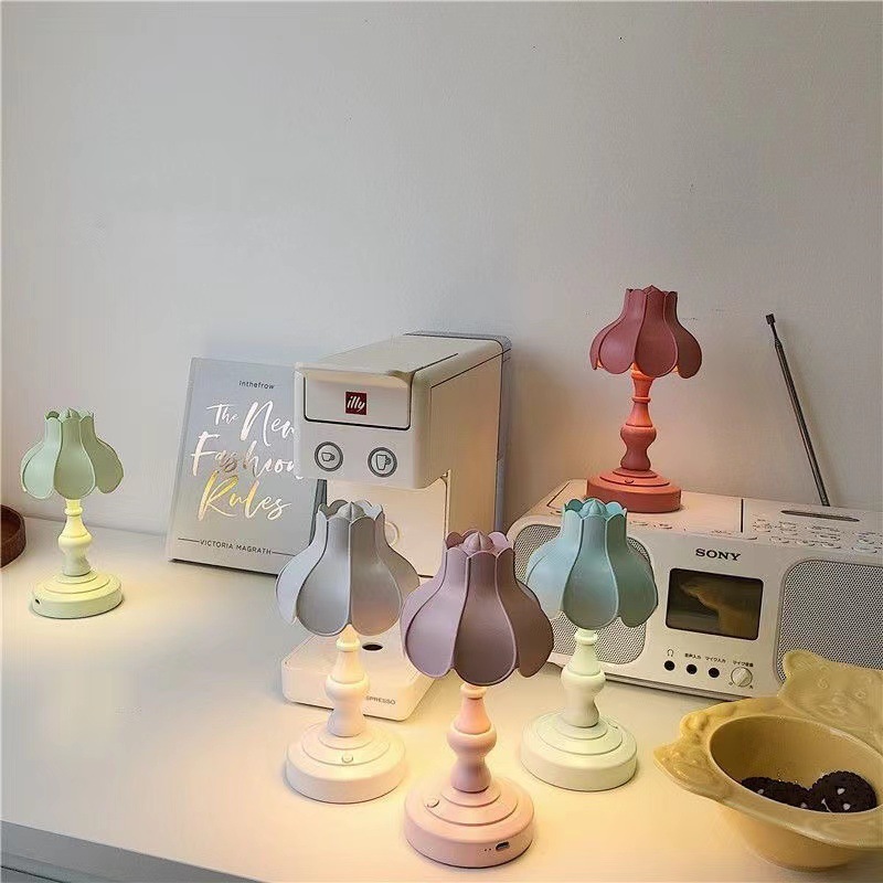 European-Style Mini Small Night Lamp Nordic Retro Style Rechargeable Table Lamp Lotus Bedroom BedsideLEDEye-protection lamp Manufacturer