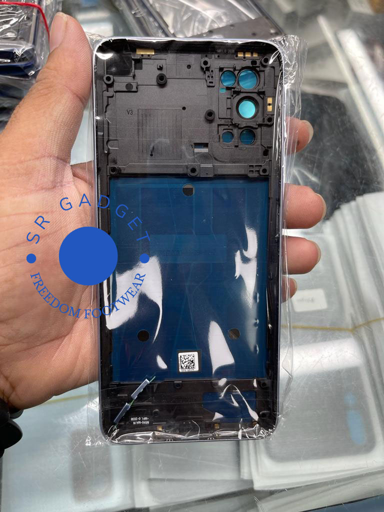 Replacement Backshell With Side Frame Panel for Realme 7 Pro Battery Back Door Housing Cover With Middle Part. 