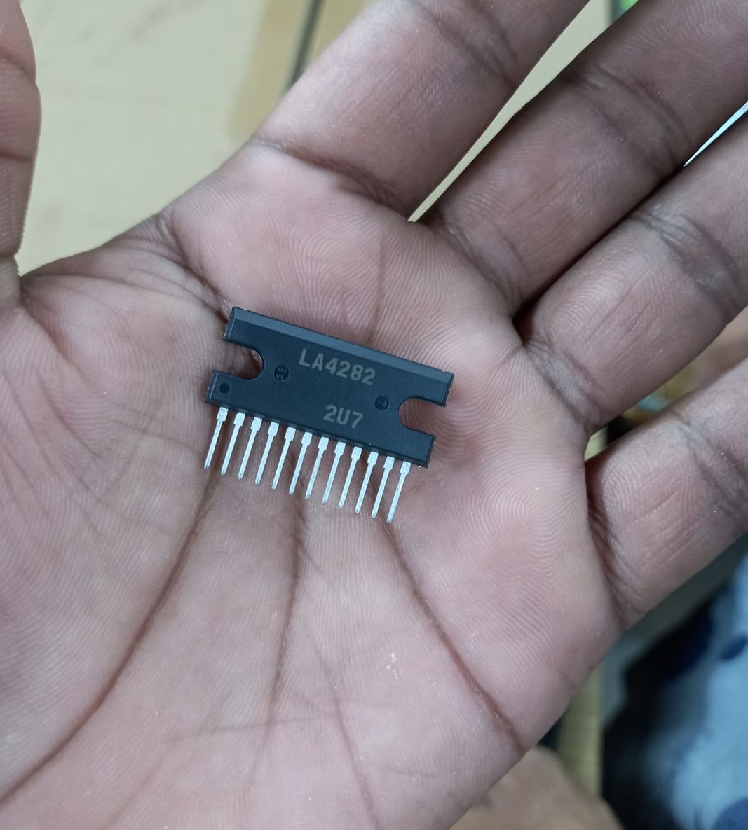 A Class Audio Power Amplifier Voltage Regulator LA4282 10W 45V ZIP 12 Pin Dual 2 Channels Stereo Audio Board Amplifier IC LA 4282 Electrical Circuitry & Parts. 