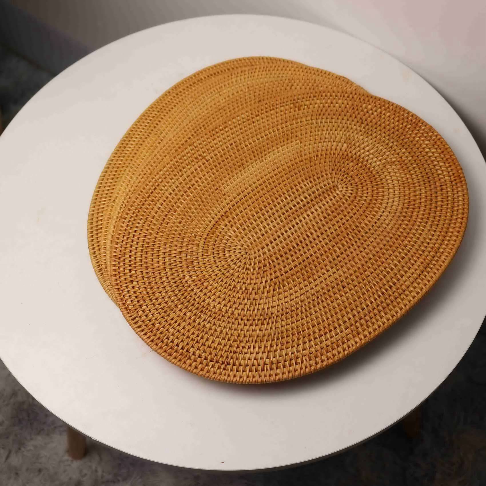 3X Rattan Woven Placemats Oval Round Table Mats Non Slip Heat Resistant Place Mat Natural Multipurpose Placemat 30X40cm. 
