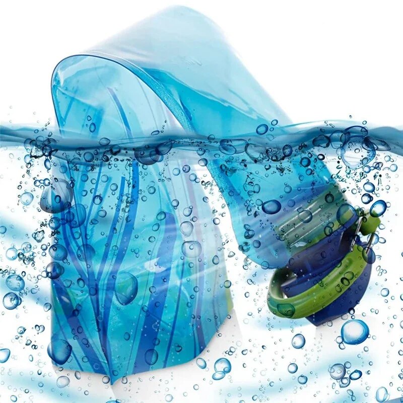 Foldable Water Bottles Plastic Water Pouch Flexible Reusable Travel Bottle Soft Flask Water Bag with Carabiner Clip. 
