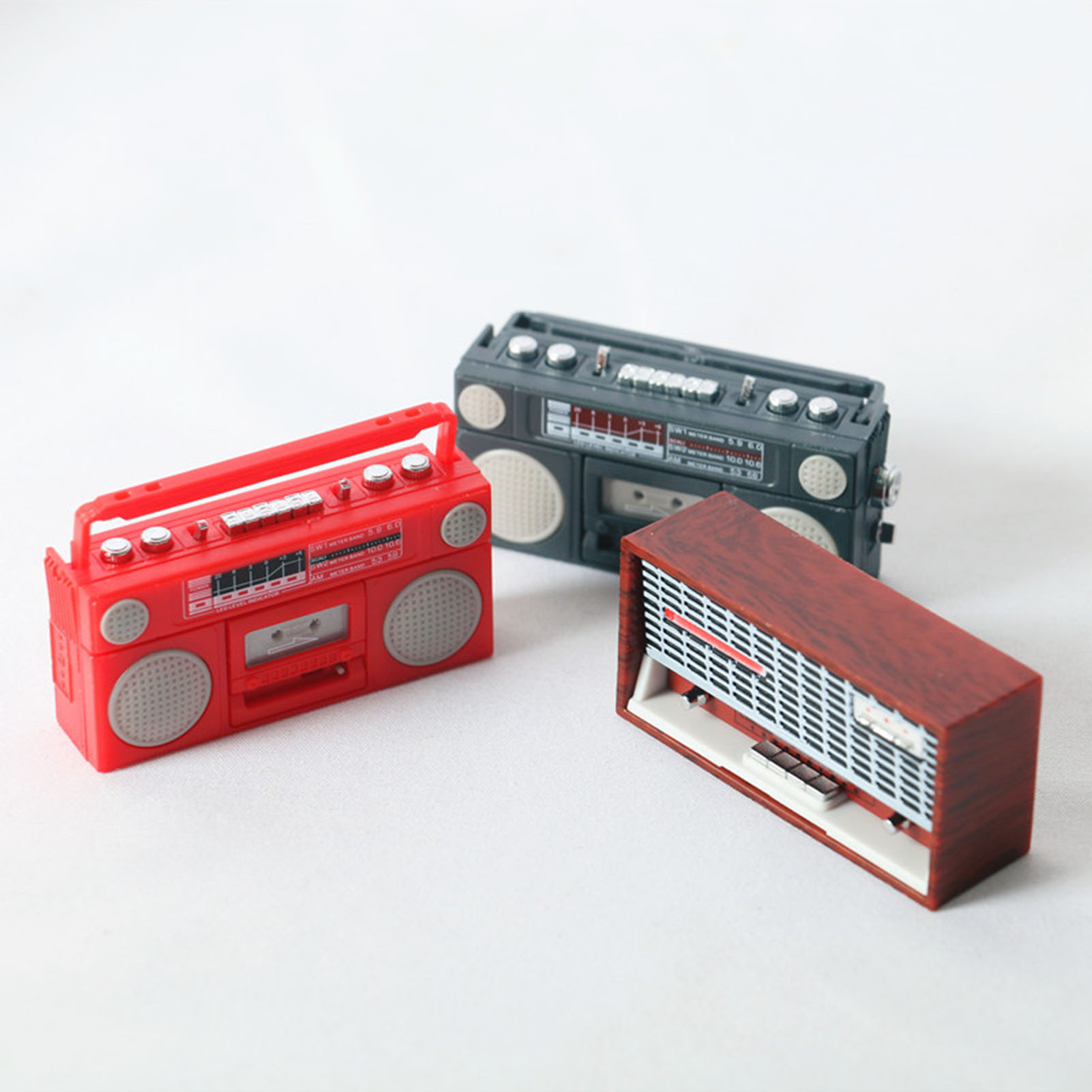 Dollhouse Radio No Deformation ni Record Player Toy. 