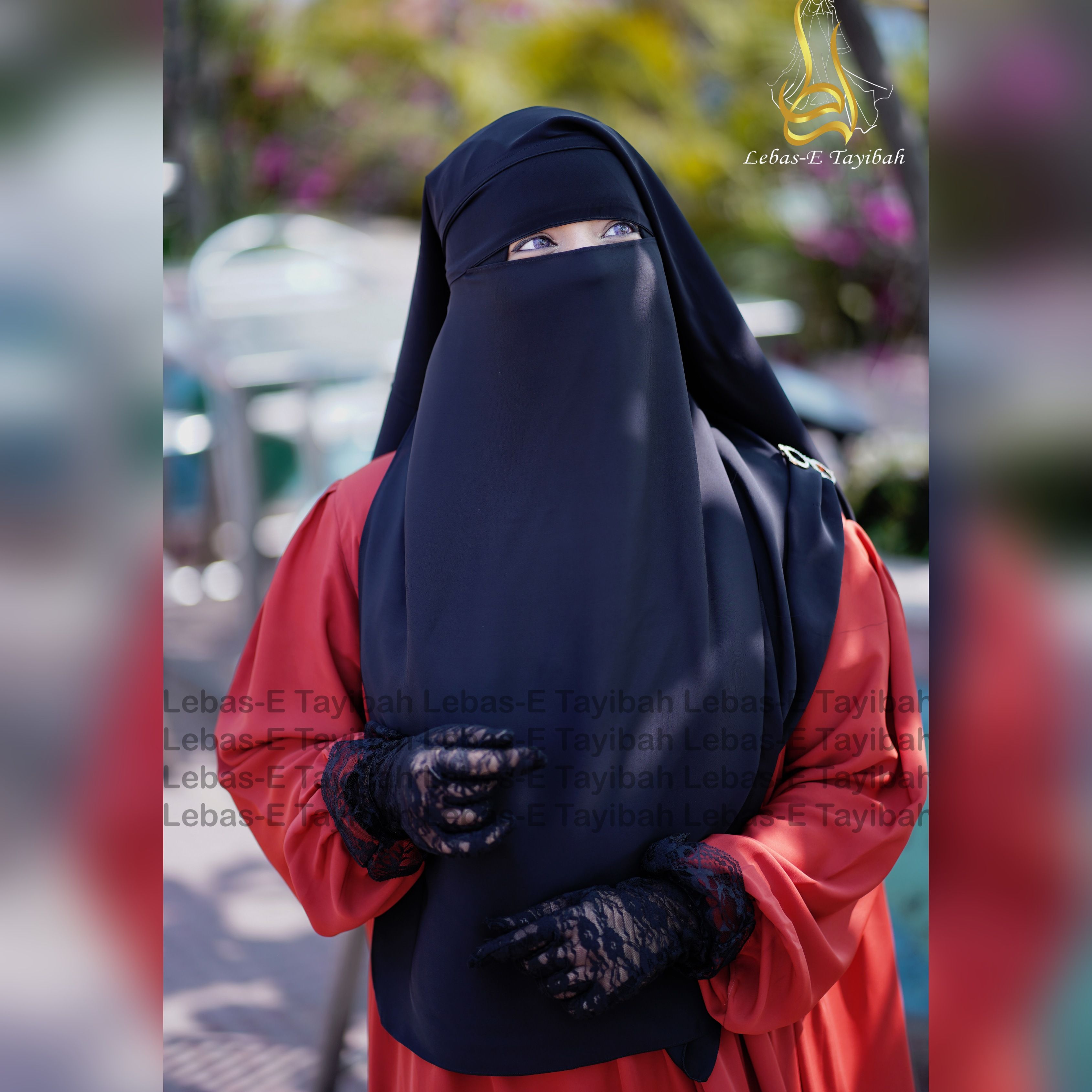 Qizil sochli qizlar fotosuratlarni sorishadi Porno yulduzlarning mushuklari