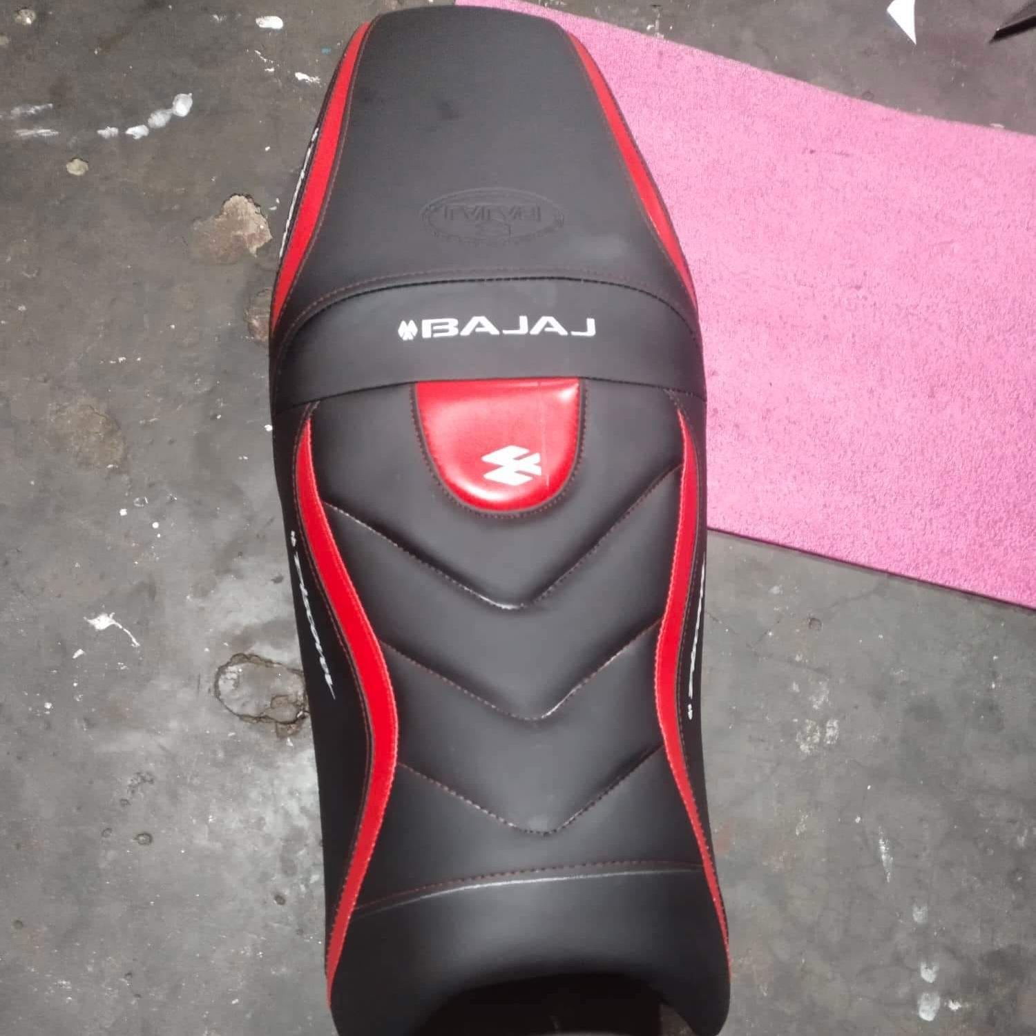 Bajaj discover sale seat cover