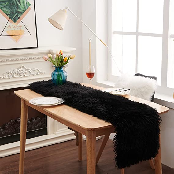 Table Runner, Modern Pink Dresser Fur Table Runners for Christmas Wedding Party Holiday Birthday Home Farmhouse Dining Coffee Table Decor, Decoration Rug  Runner for Table