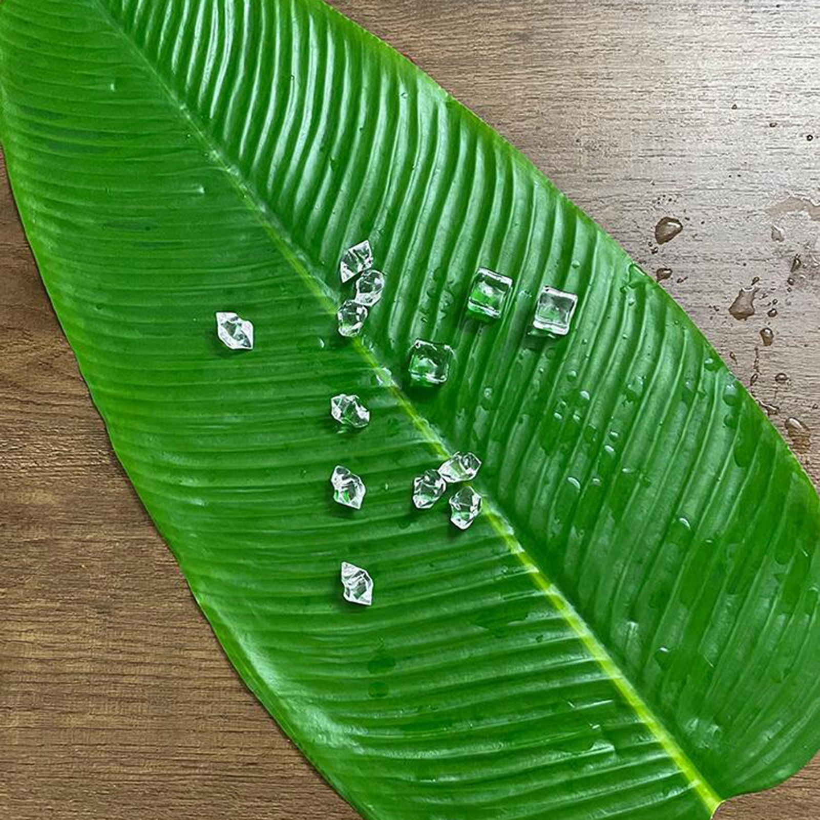 Artificial Leaf Flexible Green Tropical Simulation Banana Leaf. 