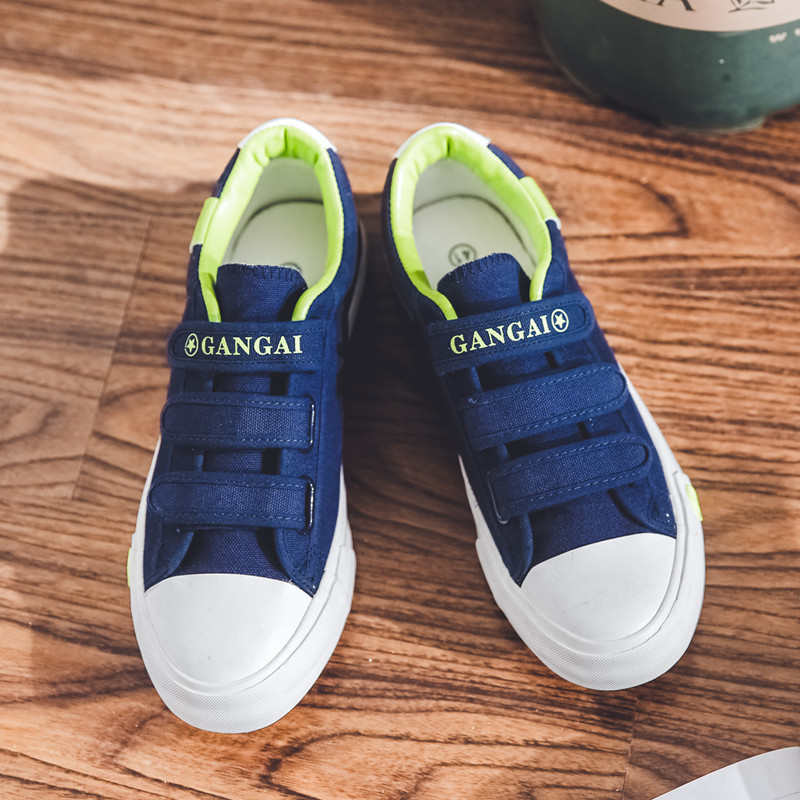 IELGY men's preppy style canvas shoes with Velcro flat bottom and round toe. 
