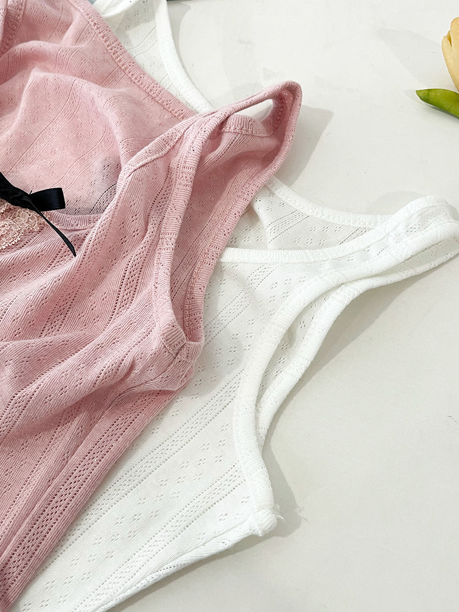 Girlish Style Contrast Color Bow Button Hollow out Stitching Lace Slim Fit Slimming and Short Niche Spaghetti-Strap Camisole Top. 