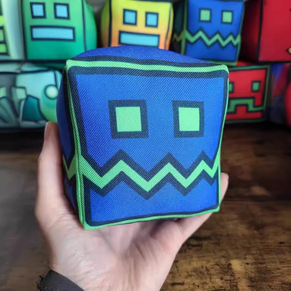 New Cross-Border Geometry Dash Plush Geometric Sprint Surrounding the Game Plush Puppet and Doll. 