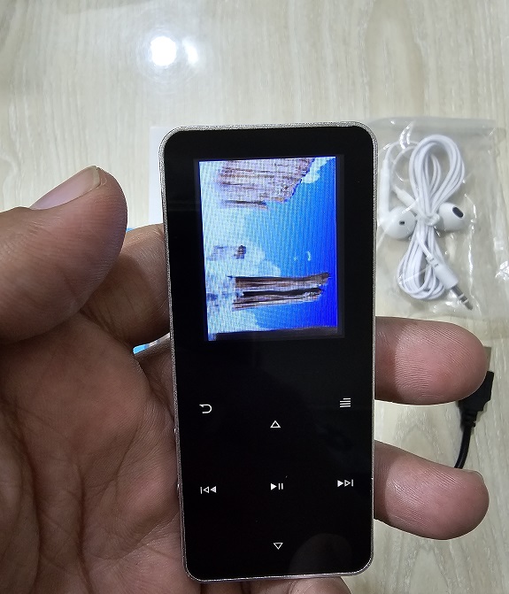 S08 MP3 MP4 Music Player 8GB Button Touch Bluetooth FM. 