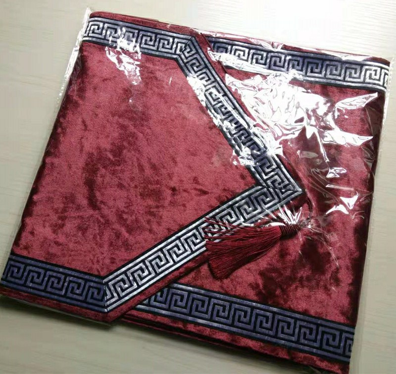 New Chinese simple tablecloth modern table black flag runner European velvet bed runner pure color table cloth. 