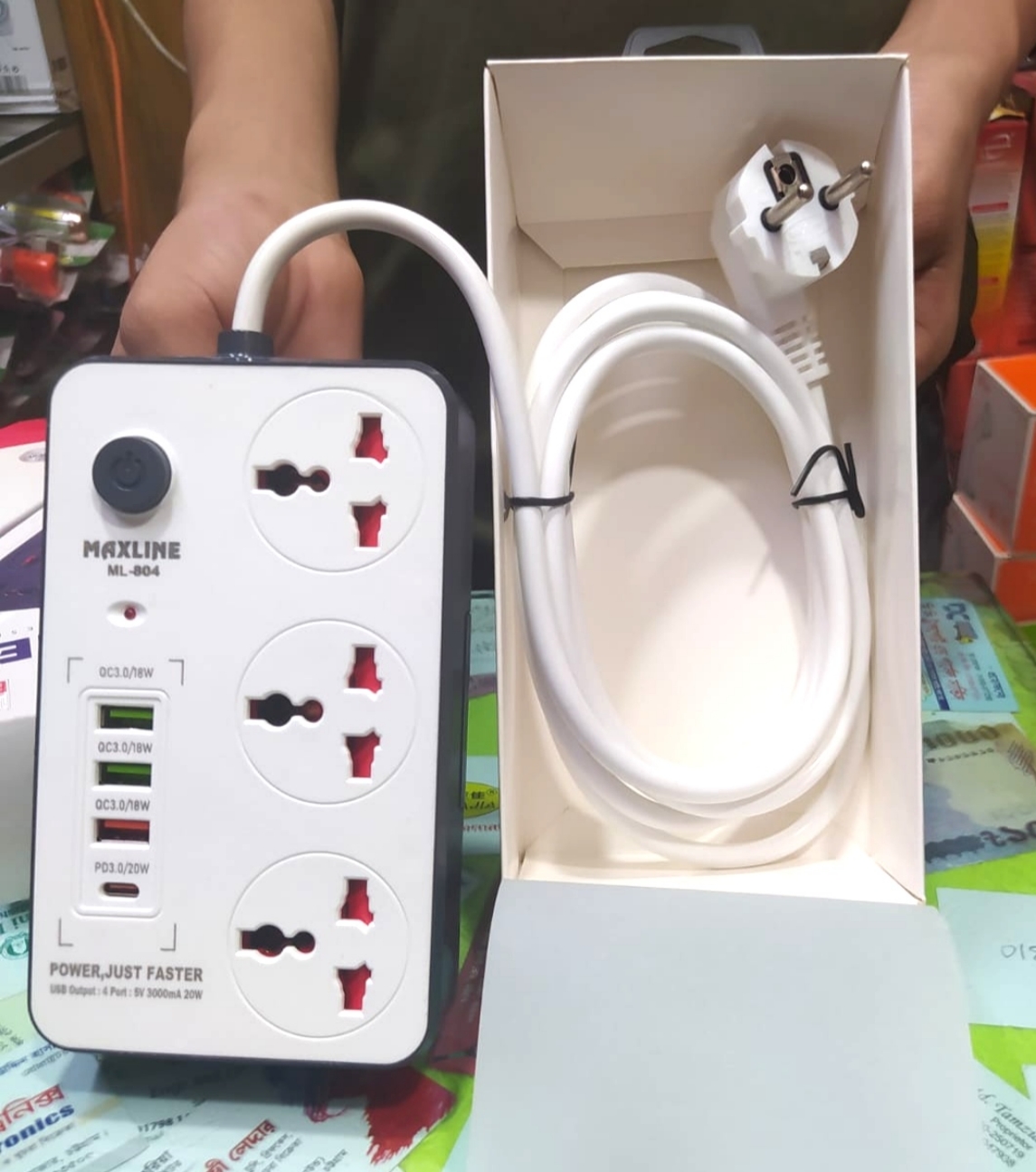 Maxline ML-804, 3 Socket & 4 USB With Lightning Port Fast Charging PD20W QC3.0 Multiplug Power Strip USB-C Output: 20W max (PD3.0). 