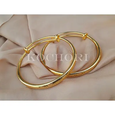 Gorgeous Golden Color Artful Bracelet Bangles for Women-(Free Size)