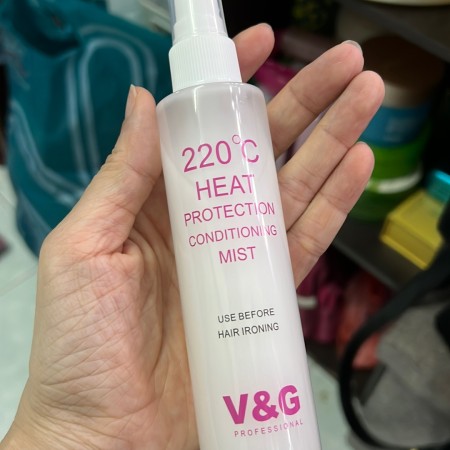 V&G 220°C Heat Protection Conditioning Mist 100Ml/ - Keep Your Hair Protected and Beautiful. 