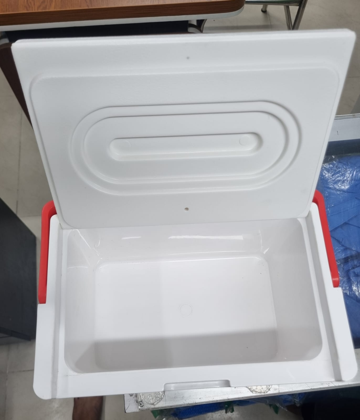 High Quality IRIS COOLER Box 5 Litre. 