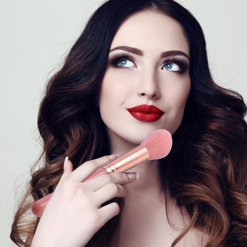 Multi-Use Flame Makeup Brush Contour Highlight Powder Face Cosmetic Beauty Tool Convenient for Greatly Improve Efficiency. 